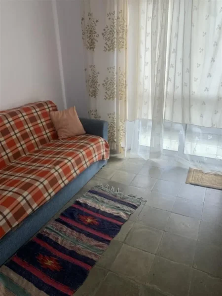 Tirane, jepet me qera apartament 2+1 Kati 3, 75 m² 430 € (Medreseja)
