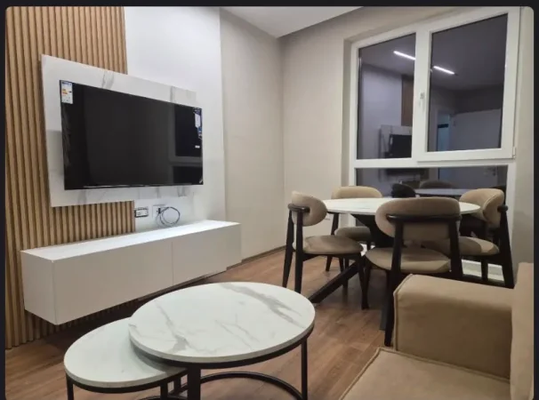 🏡 Jepet me Qera Apartament 1+1  Pranë QSUT & Shkollës së Bashkuar ,  550 euro