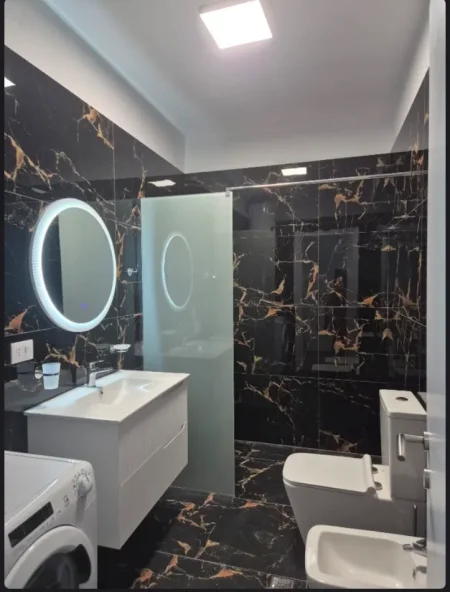 🏡 Jepet me Qera Apartament 1+1  Pranë QSUT & Shkollës së Bashkuar ,  550 euro