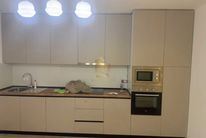 Tirane, jepet me qera ambjent biznesi Kati 5, 120 m² 1.000 € (Rezidenca Turdiu-Ish Fusha e Aviacionit)