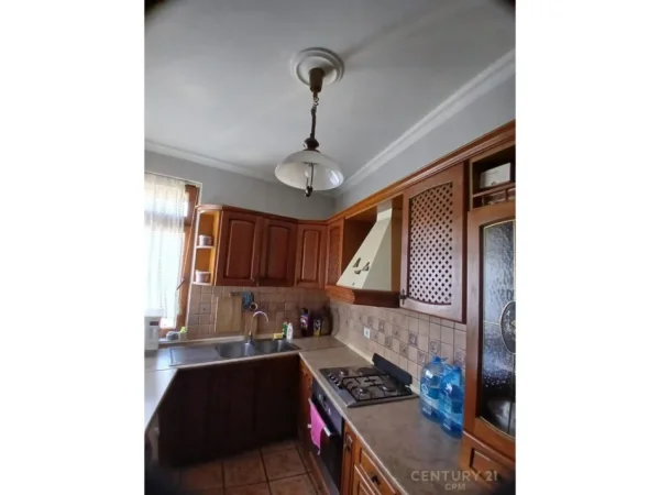 Tirane, shitet apartament 3+1 Kati 4, 108 m² 280.000 € (Rruga e Durresit bot145611)