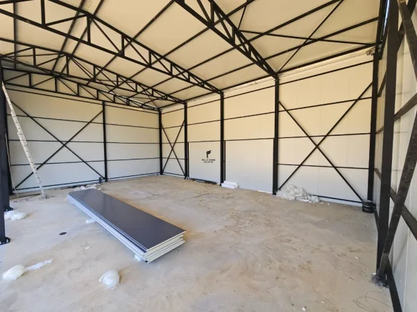 Tirane, jepet me qera magazine Kati 0, 150 m² 120.000 € (PRUSH)