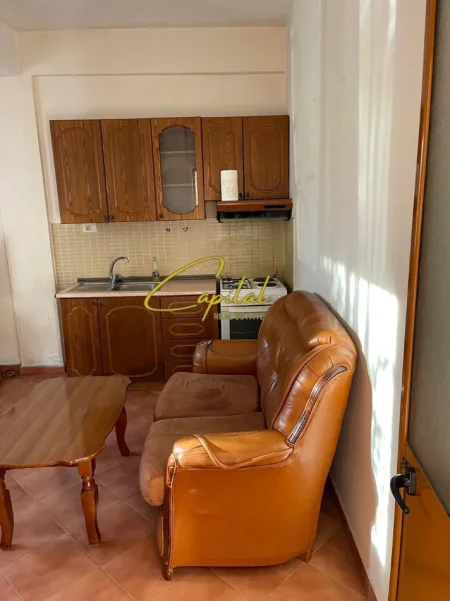 Tirane, jepet me qera apartament 1+1 Kati 1, 95 m² 400 € (DON BOSKO)