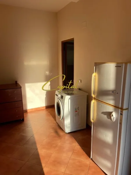 Tirane, jepet me qera apartament 1+1 Kati 1, 95 m² 400 € (DON BOSKO)