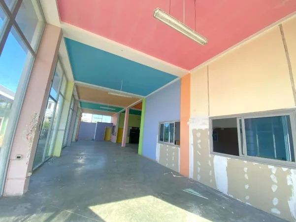 Durres, shitet ambjent biznesi , 1.100 m² 700.000 € (shijak)