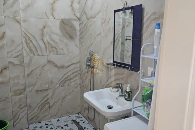 Tirane, jepet me qera apartament 2+1+Ballkon Kati 2, 64 m² 550 € (Ali Demi Kompleksi Mangalem)