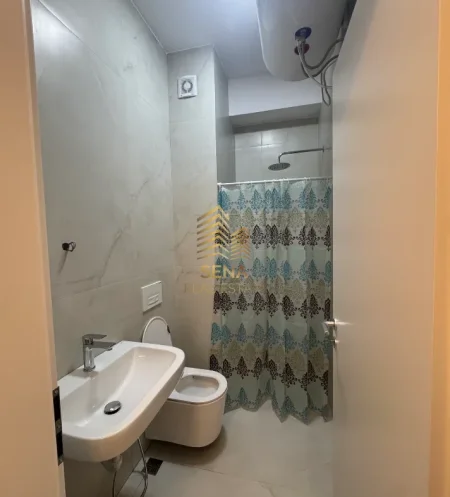 Tirane, jepet me qera apartament 1+1+Ballkon Kati 2, 50 m² 50.000 Lek (Ali Demi - Residenca Kadiu)