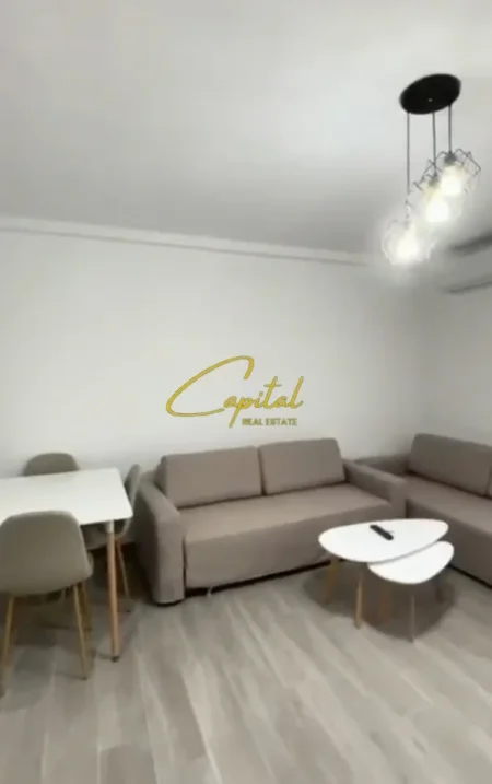 Tirane, jepet me qera apartament 3+1 Kati 2, 120 m² 500 € (5 MAJI)