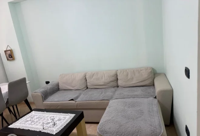 Tirane, jepet me qera apartament 2+1 Kati 3, 67 m² 500 € (Brryli)