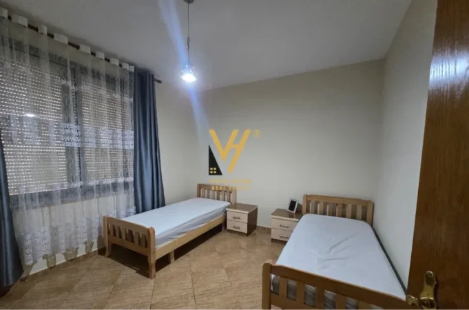 Tirane, jepet me qera apartament 2+1+Ballkon Kati 5, 104 m² 800 € (RRUGA E KOSOVAREVE)