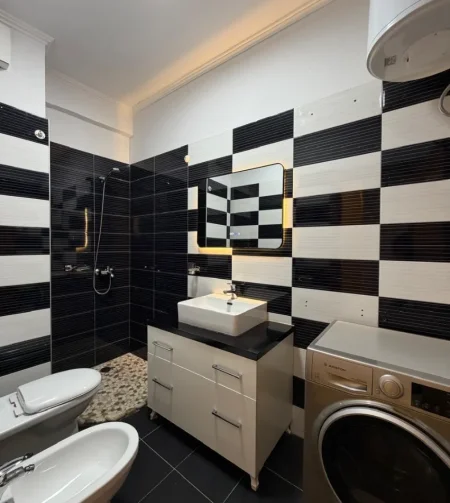 Tirane, shitet apartament 1+1 , 60 m² 142.000 € 