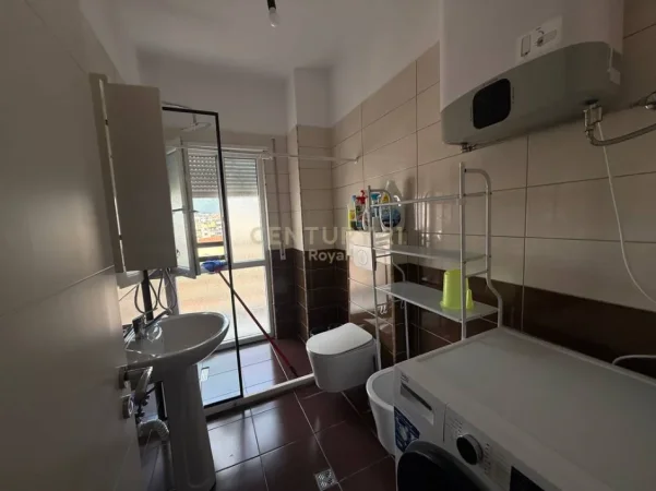 shitet apartament 1+1+Ballkon Kati 6, 75 m² 200.000 € (Selvia)