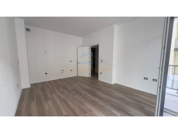 Tirane, shitet apartament 1+1 Kati 1, 57 m² 104.784 € 