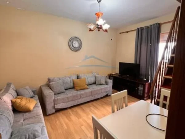 Tirane, shitet apartament duplex 2+1 , 79 m² 150.000 € Ambasada Amerikane Rruga e Elbasanit