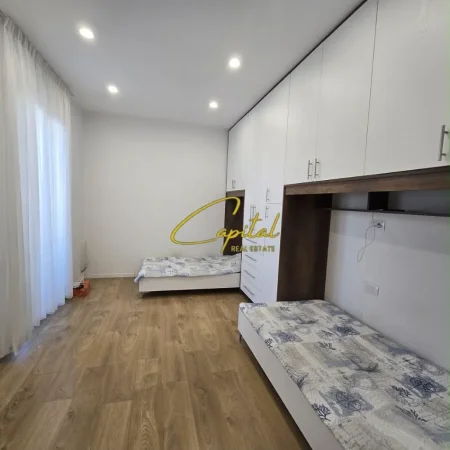 Tirane, jepet me qera apartament 2+1 Kati 5, 117 m² 650 € (VASIL SHANTO)