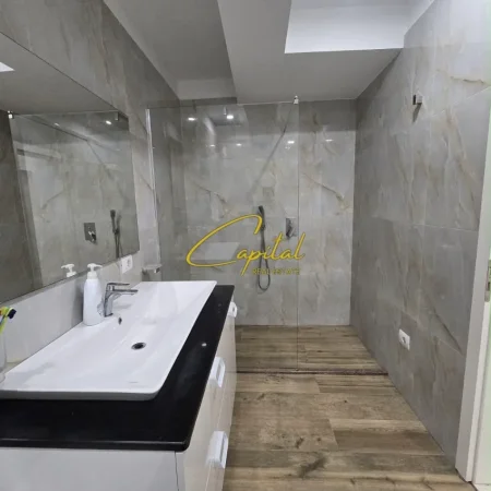 Tirane, jepet me qera apartament 2+1 Kati 5, 117 m² 650 € (VASIL SHANTO)