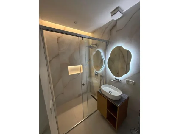 Tirane, jepet me qera apartament 1+1 Kati 8, 105.000 € 