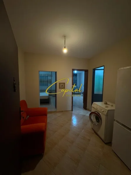 Tirane, jepet me qera apartament 1+1 Kati 1, 61 m² 400 € (STADIUMI DINAMO)