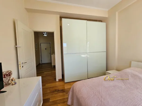 Tirane, shitet apartament 2+1 Kati 3, 115 m² 250.000 € (LIQENI I THATE)