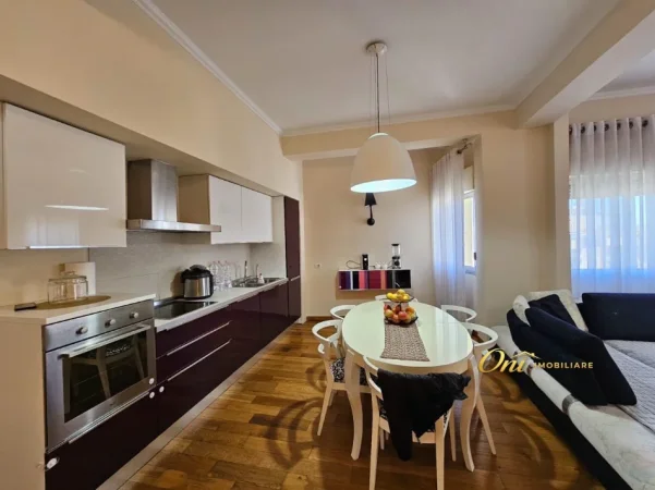 Tirane, shitet apartament 2+1 Kati 3, 115 m² 250.000 € (LIQENI I THATE)