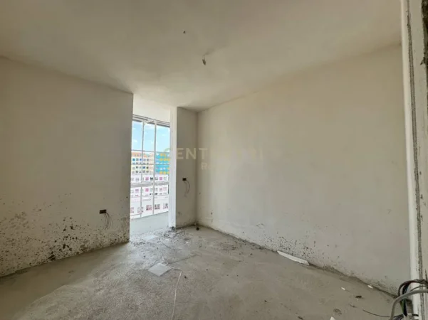 Tirane, shitet apartament 2+1+Ballkon , 110 m² 190.000 € 