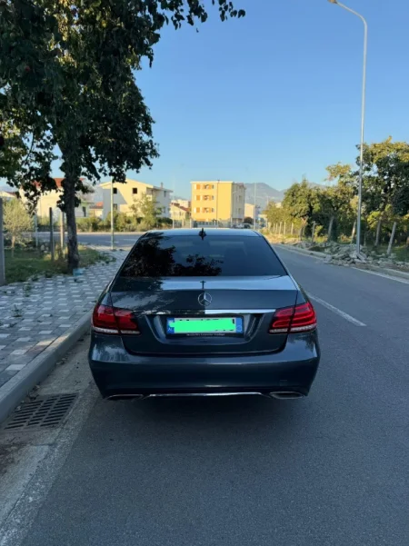 Durres, shitet Mercedes Benz Nafte, gri e erret automatik Kondicioner 12.500 €