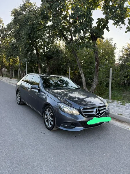 Durres, shitet Mercedes Benz Nafte, gri e erret automatik Kondicioner 12.500 €