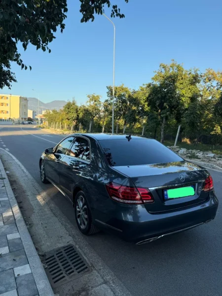 Durres, shitet Mercedes Benz Nafte, gri e erret automatik Kondicioner 12.500 €