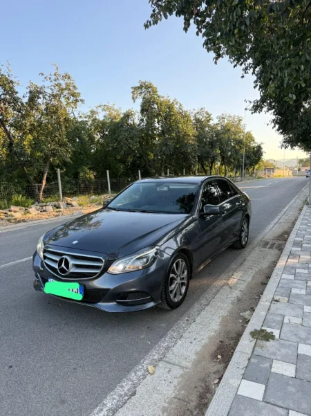 Durres, shitet Mercedes Benz Nafte, gri e erret automatik Kondicioner 12.500 €