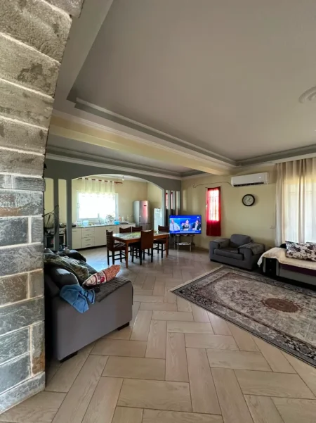 Tirane, shitet apartament 2+1 , 279 m² 250.000 € (Univers City)