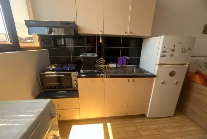 Tirane, jepet me qera apartament 1+1+Ballkon Kati 4, 60 m² 400 € (Rruga Siri Kodra)