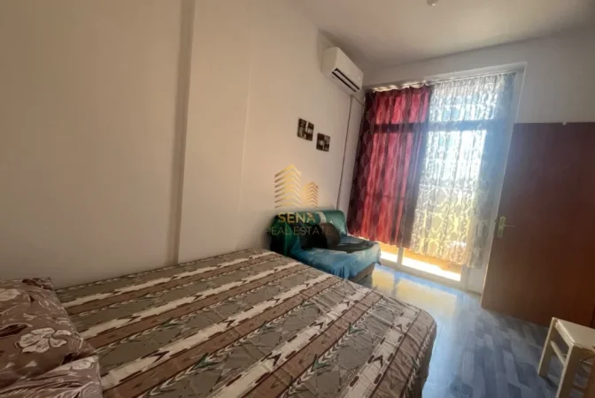 Tirane, jepet me qera apartament 1+1+Ballkon Kati 4, 60 m² 400 € (Rruga Siri Kodra)