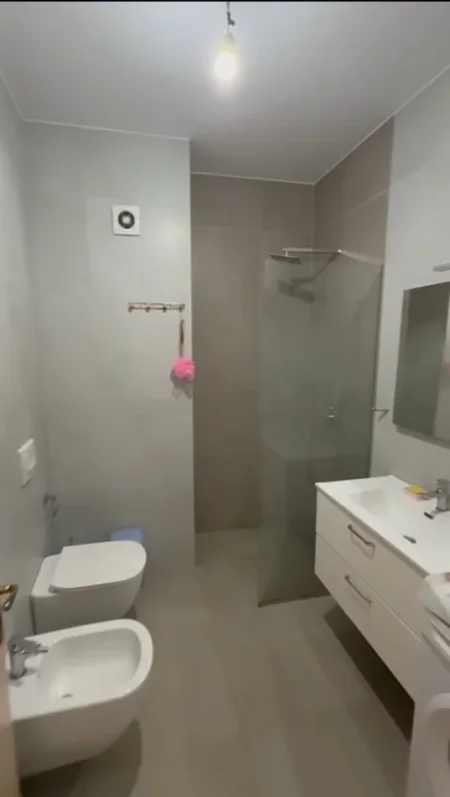 Tirane, shitet apartament 2+1+Ballkon Kati 4, 100 m² 177.400 € (Teodor keko)
