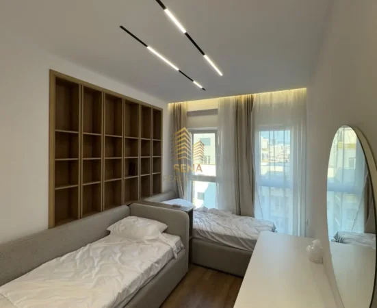 Tirane, jepet me qera apartament 2+1+Ballkon Kati 7, 107 m² 850 € (Kompleksi Aura, Laprake)
