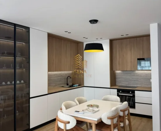 Tirane, jepet me qera apartament 2+1+Ballkon Kati 7, 107 m² 850 € (Kompleksi Aura, Laprake)
