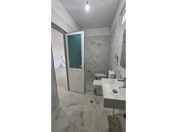 Durres, shitet apartament 3+1 Kati 7, 104 m² 160.000 € (Plazh ,Durres)