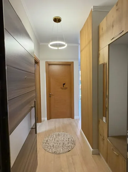 Tirane, shitet apartament 1+1 Kati 2, 58 m² 142.000 € (RRUGA E KAVAJES)