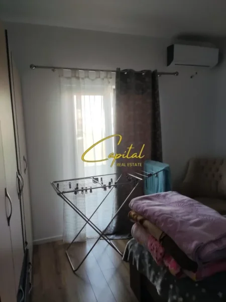Tirane, jepet me qera apartament 1+1 Kati 3, 60 m² 380 € (PORCELAN)