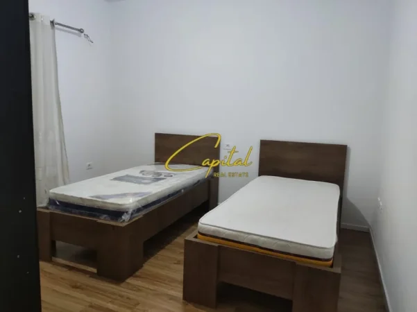 Tirane, jepet me qera apartament 1+1 Kati 3, 60 m² 380 € (PORCELAN)