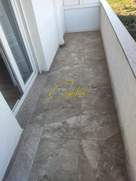 Tirane, jepet me qera apartament 1+1 Kati 3, 60 m² 380 € (PORCELAN)
