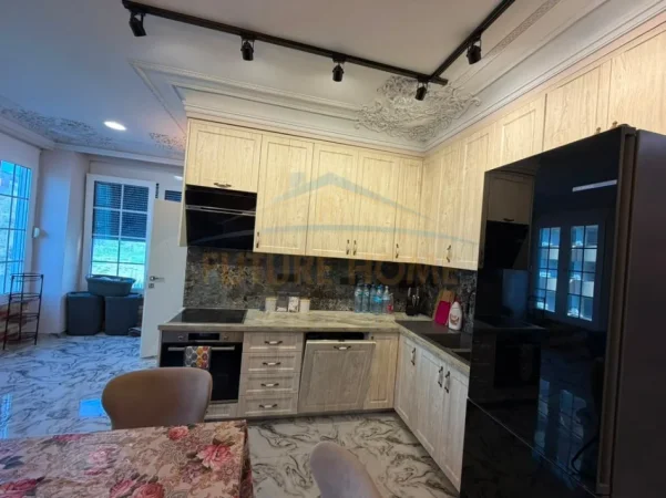 Golem, shitet apartament 1+1 Kati 2, 65 m² 100.000 € (MALI I ROBIT)