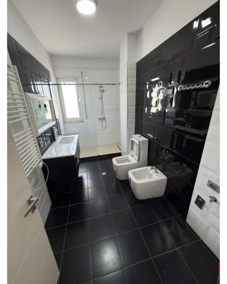 Tirane, shitet apartament 2+1 Kati 5, 96 m² 260.000 € (Liqeni i Thate)