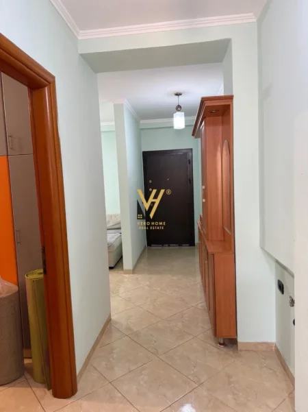 Tirane, jepet me qera apartament 2+1+Ballkon Kati 3, 67 m² 520 € (MATERNITETI I RI)