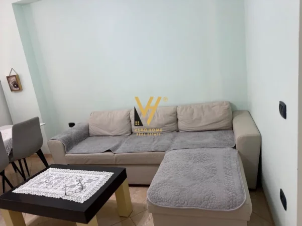 Tirane, jepet me qera apartament 2+1+Ballkon Kati 3, 67 m² 520 € (MATERNITETI I RI)