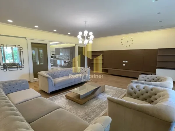 Tirane, shitet apartament 2+1+Ballkon Kati 0, 196 m² 500.000 € (Secret Garden Residence, pranë TEG)