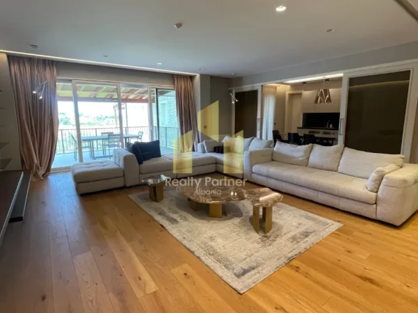 Tirane, shitet apartament 2+1+Ballkon Kati 1, 196 m² 600.000 € (Secret Garden Residence, pranë TEG)