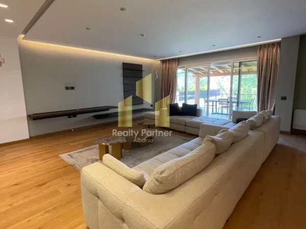 Tirane, shitet apartament 2+1+Ballkon Kati 1, 196 m² 600.000 € (Secret Garden Residence, pranë TEG)