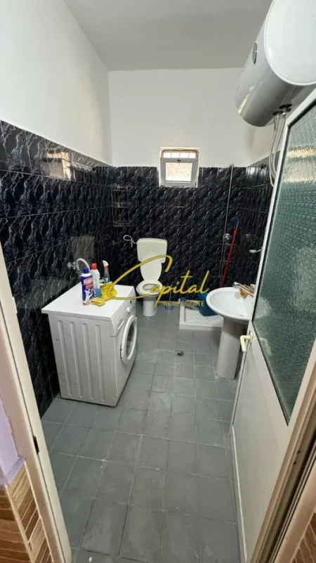 Tirane, jepet me qera apartament 3+1 Kati 1, 105 m² 550 € (VASIL SHANTO)