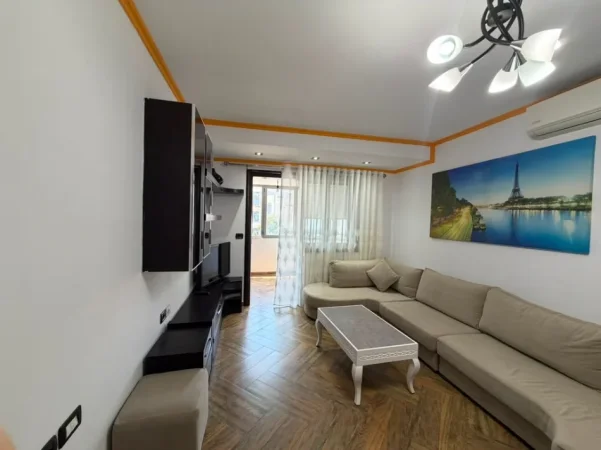 Tirane, jepet me qera apartament 2+1 Kati 3, 69 m² 600 € (21 DHJETORI)