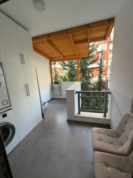 Tirane, jepet me qera apartament 1+1 Kati 3, 70 m² 600 € (LIQENI I THATE)